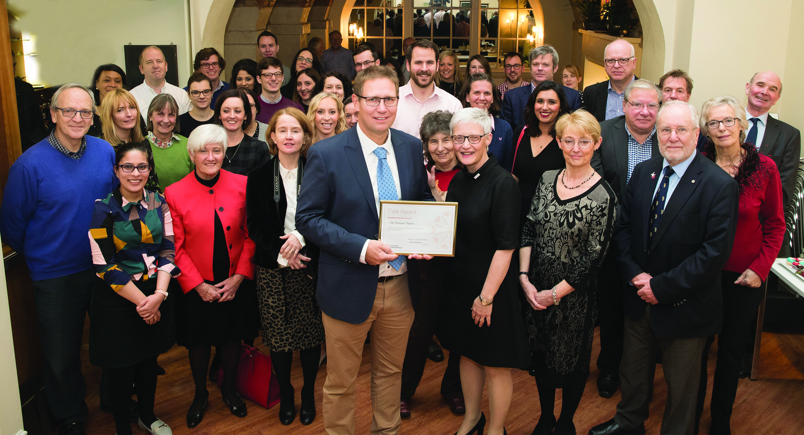 Richard Harris award with crowd 3